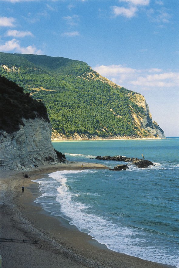 Express: Αυτά είναι τα καλύτερα λιμάνια της Μεσογείου -Ενα ελληνικό ξεχωρίζει [εικόνες] | iefimerida.gr 1