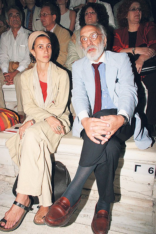 Η άγνωστη Βραζιλιάνα κόρη του Αλέξανδρου Λυκουρέζου -Ζει στην Αίγινα, δημιουργεί φυτικά σαπούνια [εικόνες] | iefimerida.gr 8