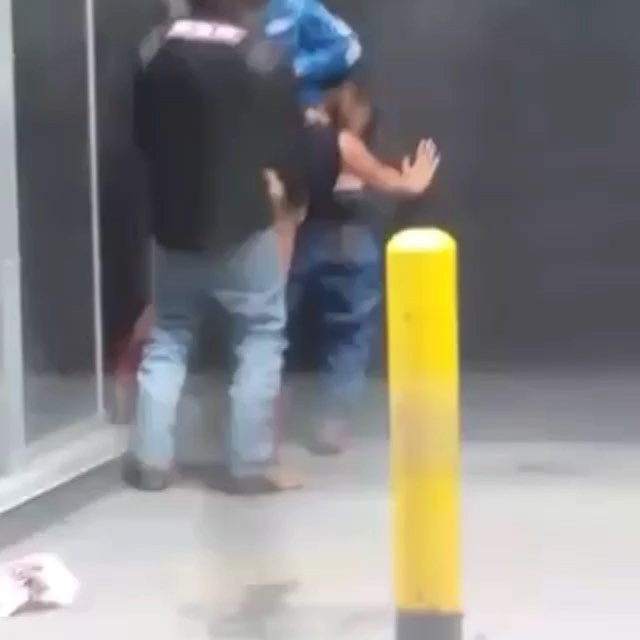 Kάνει σεξ με δύο άντρες, την βιντεοσκοπούν αλλά τους εκδικείται [εικόνες+βίντεο] | iefimerida.gr 0