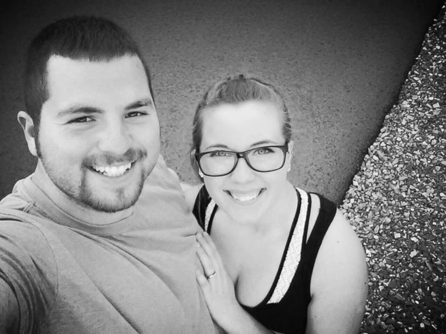  Παντρεύεται ξανά τη σύζυγό του – Η γυναίκα του έχασε τη μνήμη της και δεν θυμάται την τελετή [εικόνες]  | iefimerida.gr 6