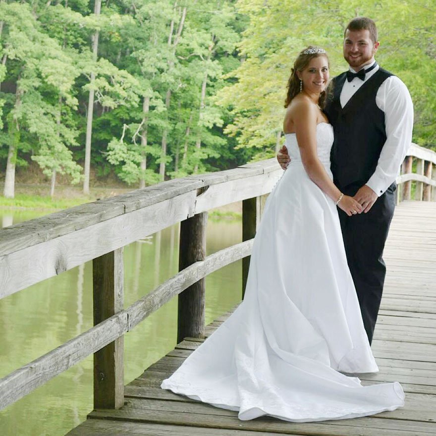  Παντρεύεται ξανά τη σύζυγό του – Η γυναίκα του έχασε τη μνήμη της και δεν θυμάται την τελετή [εικόνες]  | iefimerida.gr 0