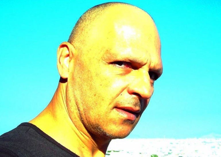 Ο αγνώριστος Σταμάτης Γαρδέλης με το ξυρισμένο κρανίο [εικόνα] | iefimerida.gr 0