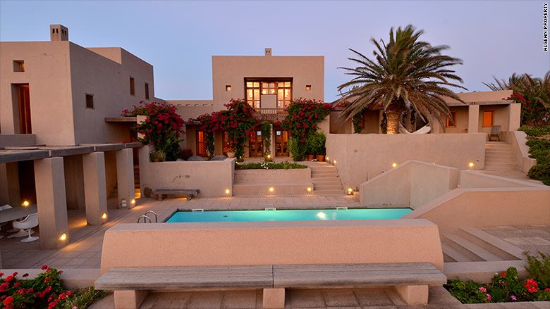 CNN: Ξένοι τρέχουν στα ελληνικά νησιά να αγοράσουν πολυτελείς βίλες κοψοχρονιά [εικόνες] | iefimerida.gr 0