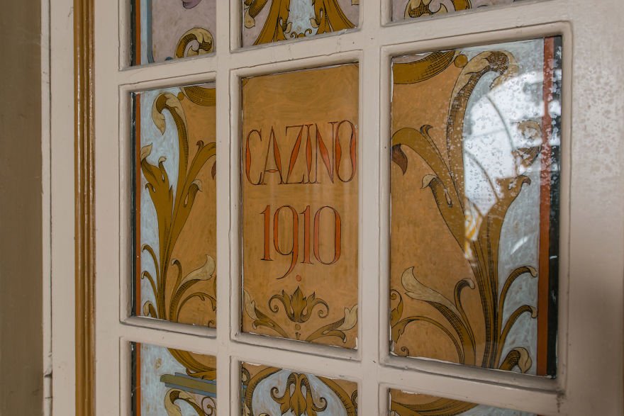 Το εγκαταλελειμμένο μαργαριτάρι της Ρουμανίας –Η μελαγχολική ομορφιά ενός ερειπωμένου καζίνο [εικόνες]  | iefimerida.gr 7