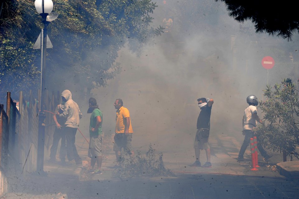 Μεγάλες καταστροφές από τις φωτιές -Πυρκαγιά και στη Σκύρο [εικόνες] | iefimerida.gr 8