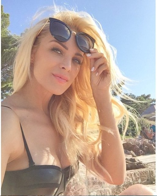 Η Κατερίνα Καινούργιου έχει το σώμα του καλοκαιριού - Στα πιο αδύνατά της στην παραλία [εικόνες] | iefimerida.gr 1