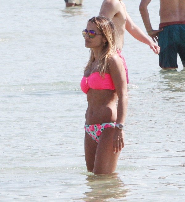 Οι 13 Ελληνίδες σελέμπριτις που κόλασαν φέτος τις παραλίες [εικόνες] | iefimerida.gr 3