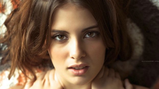 Η πανέμορφη κόρη της Ευγενίας Μανωλίδου πρωταγωνίστρια σε video clip [εικόνες & βίντεο] | iefimerida.gr 2