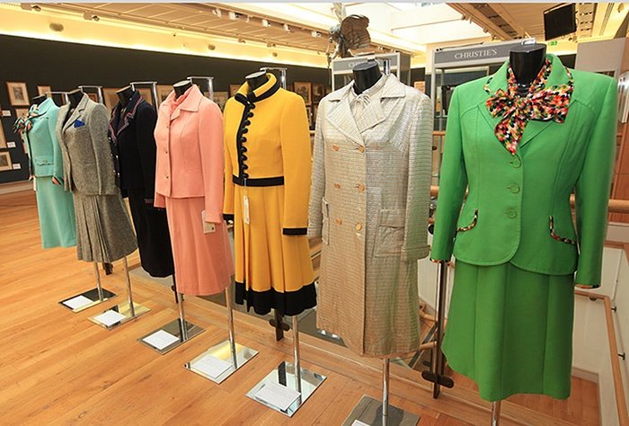 Χρωματιστά, σικάτα, φίνα -Η γκαρνταρόμπα της Θάτσερ εντυπωσιάζει και σήμερα [εικόνες] | iefimerida.gr 1