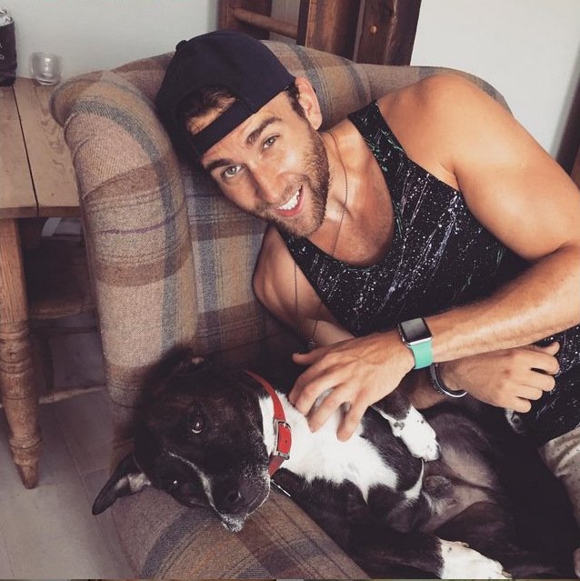 Το ασχημόπαπο σπασικλάκι του Χάρι Πότερ έγινε κούκλος και μοντέλο εσωρούχων [εικόνες] | iefimerida.gr 4