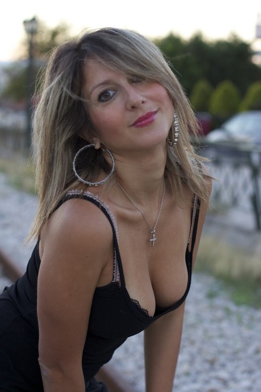 Αυτή είναι η δικηγόρος, νέα σύντροφος του Αλέξη Γεωργούλη [εικόνες] | iefimerida.gr 1