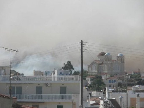 Ανεξέλεγκτη η φωτιά στη Νεάπολη Λακωνίας: Νεκρός ένας 58χρονος - Καίγονται καταστήματα μέσα στην πόλη [εικόνες & βίντεο] | iefimerida.gr 6