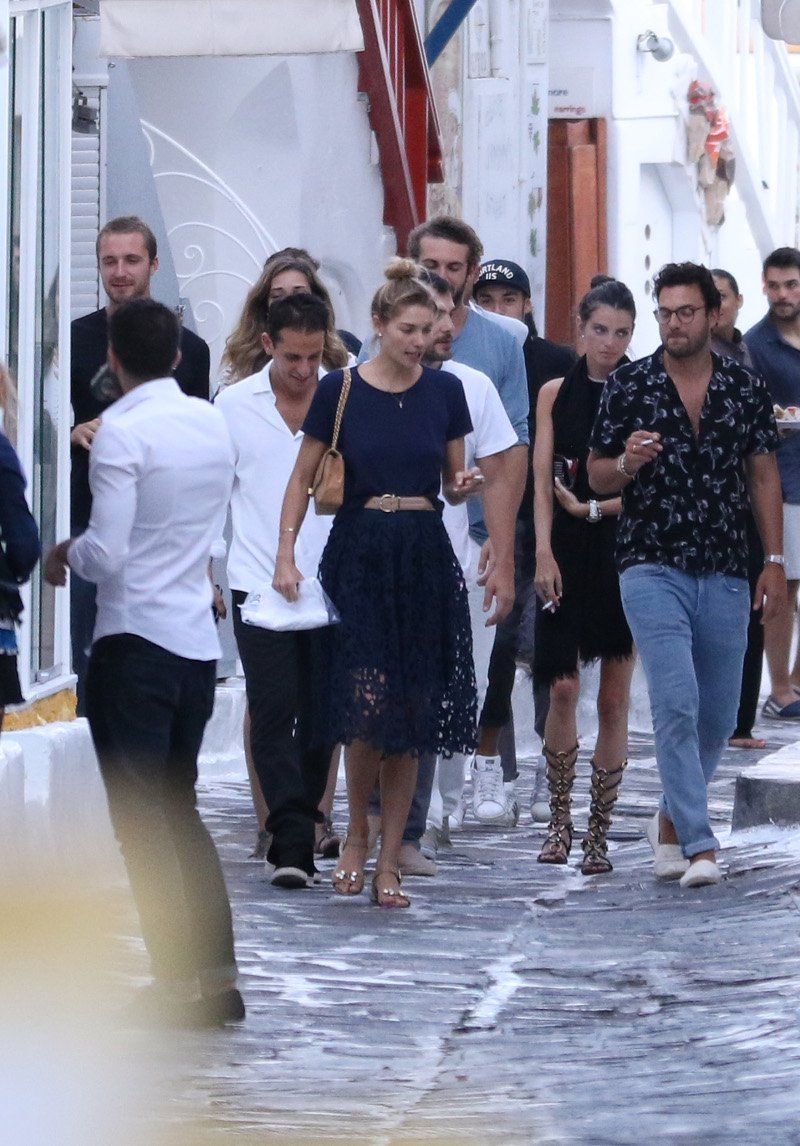 Σταύρος Νιάρχος-Τζέσικα Χαρτ: Ερωτευμένοι στη Μύκονο [εικόνες] | iefimerida.gr 3