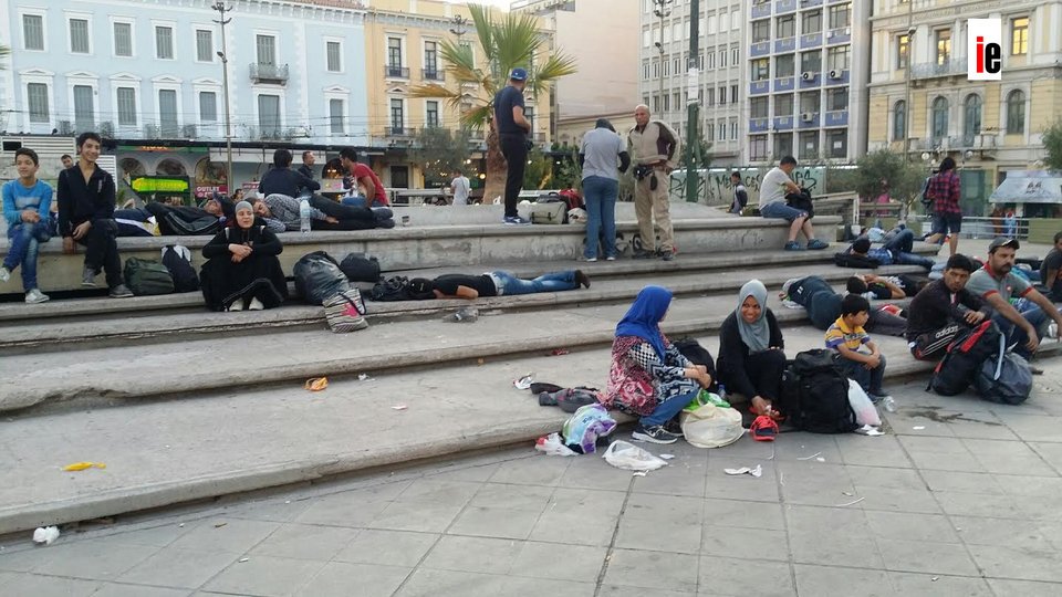 Σε καταυλισμό μεταναστών μετατράπηκε η Ομόνοια -200 Σύροι έστησαν σκηνές [εικόνες]  | iefimerida.gr 2