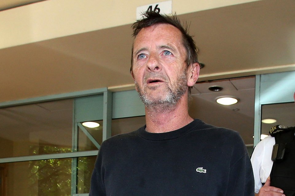 Ασυμμάζευτος ο ντράμερ των AC/DC - Συνελήφθη σε πάρτι με ιερόδουλες [εικόνες] | iefimerida.gr 3