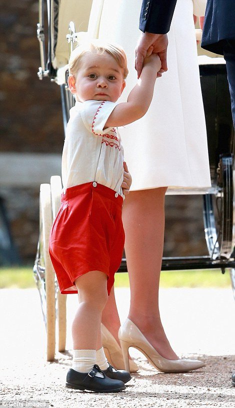 Ολα όσα έγιναν στη βάπτιση της πριγκίπισσας Σάρλοτ -Το McQueen της Μίντλετον και τα νάζια του μικρού Τζορτζ [εικόνες] | iefimerida.gr 2