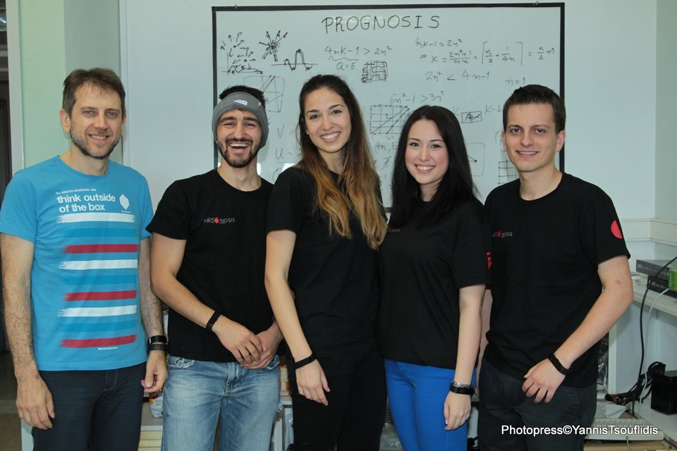 Φοιτητές του ΑΠΘ διεκδικούν βραβείο από τη Microsoft -Για την καινοτόμα ιδέα τους για το Πάρκινσον [εικόνες] | iefimerida.gr 1