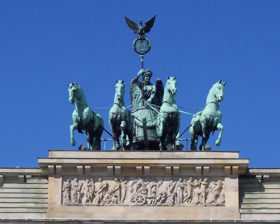 Quadriga: Το νέο όνομα της Τρόικα που απέκτησε ένα ακόμη μέλος [εικόνες] | iefimerida.gr 0