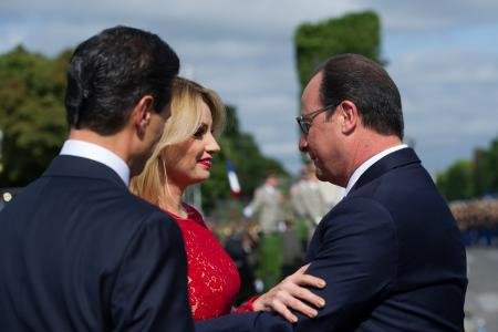 Ο Ολάντ έπαθε δημόσια αμόκ με τη γυναίκα του Μεξικανού Προέδρου -Αφήνιασε, η είδηση κάνει τον γύρο του κόσμου [εικόνες] | iefimerida.gr 6