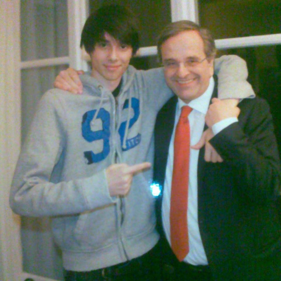 Αντώνης και Γεωργία Σαμαρά αγκαλιά με τον γιο τους [εικόνες] | iefimerida.gr 1