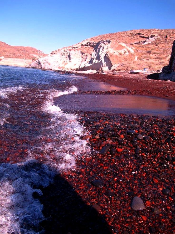 Οι πολύχρωμες παραλίες του κόσμου - Η Κόκκινη παραλία της Σαντορίνης ξεχωρίζει [εικόνες] | iefimerida.gr 2