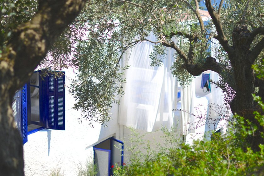 Silver Island Yoga Retreat: Τo ελληνικό ιδιωτικό νησί όπου κάνουν γιόγκα - Το ανακάλυψε Βρετανή blogger και το αποθεώνει [εικόνες] | iefimerida.gr 2