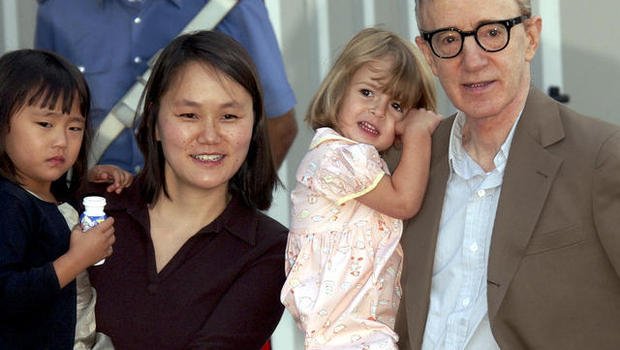 Ο Γούντι Αλεν σοκάρει: Γιατί αγάπησα και παντρεύτηκα την υιοθετημένη κόρη μου [εικόνες] | iefimerida.gr 3