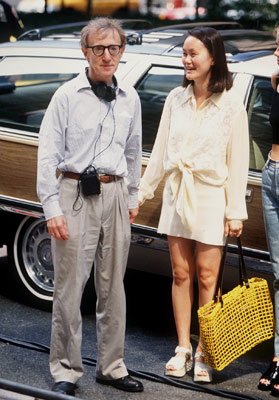 Ο Γούντι Αλεν σοκάρει: Γιατί αγάπησα και παντρεύτηκα την υιοθετημένη κόρη μου [εικόνες] | iefimerida.gr 1