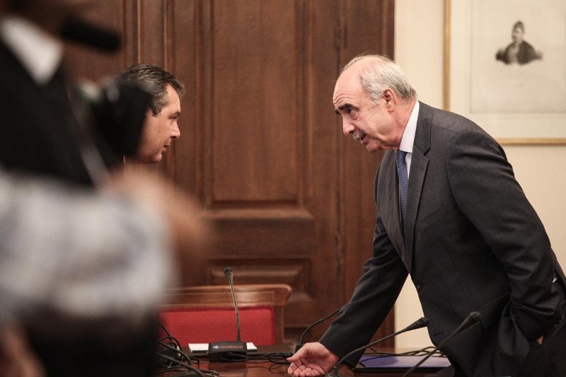 Καυτό παρασκήνιο στο Προεδρικό -Τα τσιγάρα του Λαφαζάνη, η ξύλινη γλώσσα και οι άγριες ματιές του Τσίπρα | iefimerida.gr 3