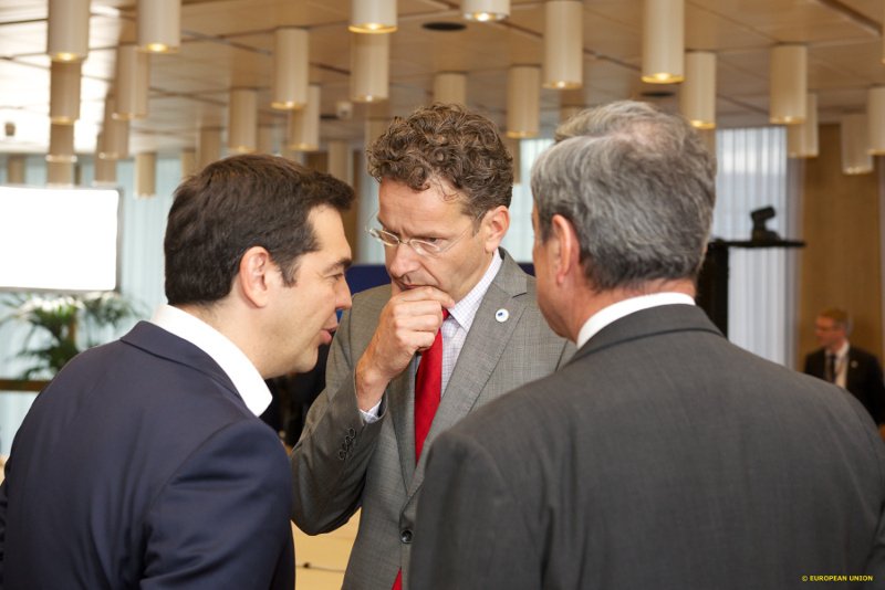 Γιατί γελάει ο πρωθυπουργός και στις πιο δραματικές στιγμές [εικόνες] | iefimerida.gr 6