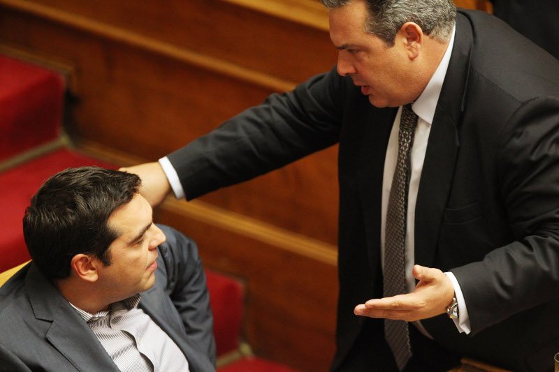 Εντονο επεισόδιο Καμμένου-Τσίπρα για τα εξοπλιστικά - Του έκανε νόημα «εμείς τελειώσαμε» | iefimerida.gr 1