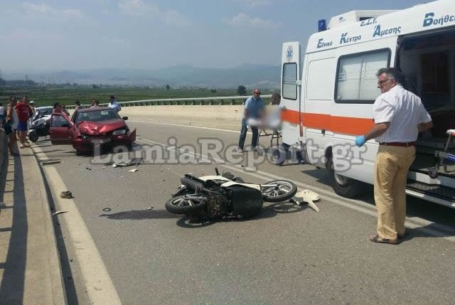 Λαμία: Νεκρός οδηγός μοτοσυκλέτας μετά από σύγκρουση με ΙΧ [εικόνες] | iefimerida.gr 0