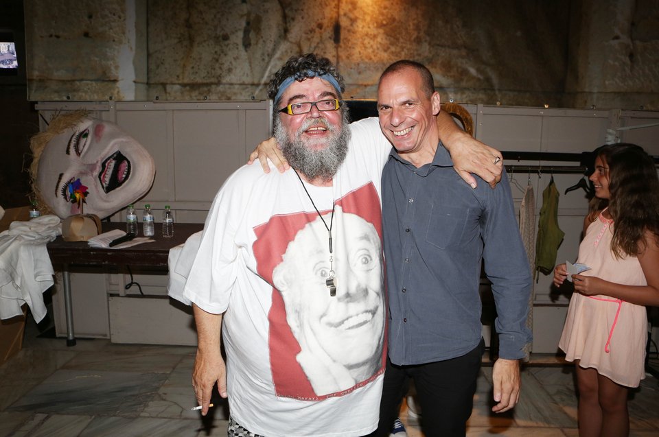 Αυτή είναι η κόρη του Γιάνη Βαρουφάκη -Πήγαν μαζί με τη Δανάη Στράτου στο Ηρώδειο [εικόνες] | iefimerida.gr 1