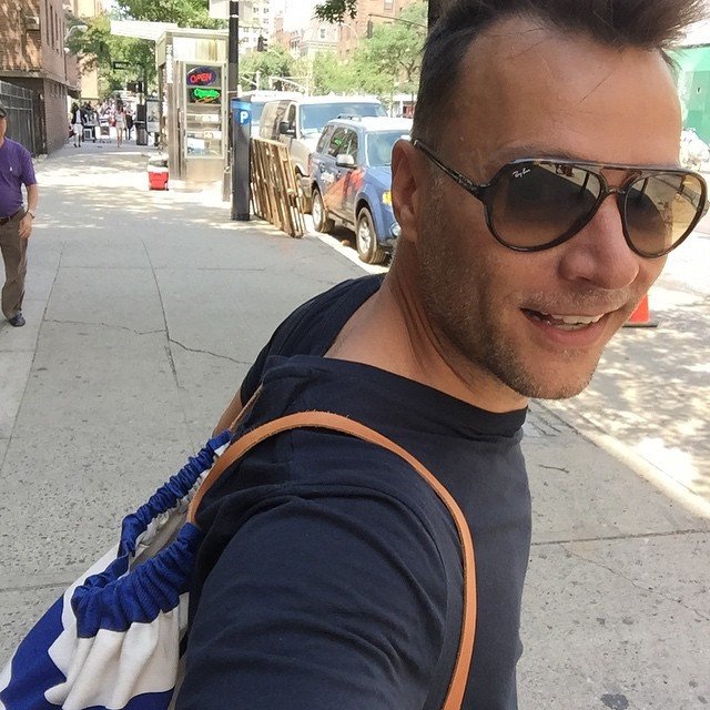 Οι ωραιότερες τσάντες παραλίας είναι ελληνικές και έχουν βαρύ πολιτικό επώνυμο [εικόνες] | iefimerida.gr 2