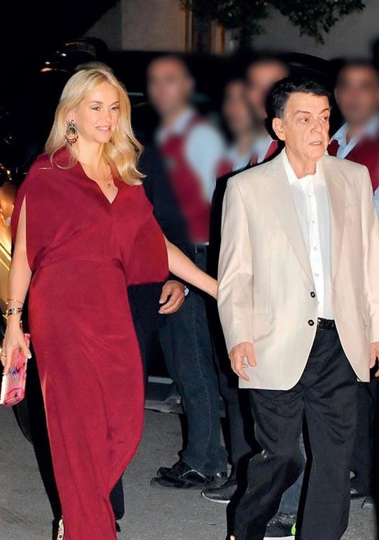 Νίνο-Χρυσή Βαρδινογιάννη: Λαμπερά βαφτίσια για τα παιδιά τους [εικόνες] | iefimerida.gr 4