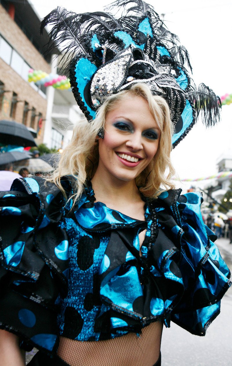 Η όμορφη ξανθιά με τίτλο από καλλιστεία που πήρε συνέντευξη από τον Βαρουφάκη [εικόνες] | iefimerida.gr 14