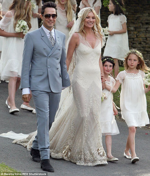 Αυτά είναι τα 100 καλύτερα νυφικά όλων των εποχών [εικόνες] | iefimerida.gr 8