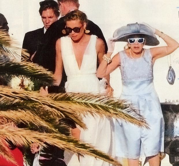 Η βάπτιση του γιου της Μαριέττας Χρουσαλά και του Λέοντα Πατίτσα [εικόνες] | iefimerida.gr 1