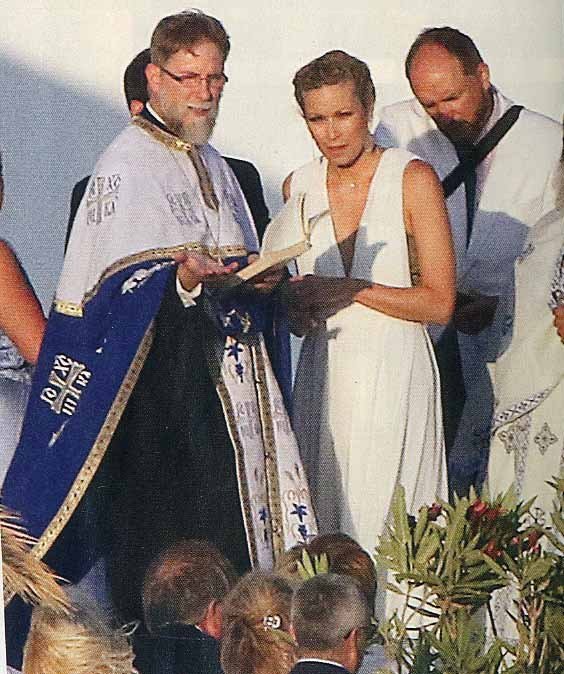 Η βάπτιση του γιου της Μαριέττας Χρουσαλά και του Λέοντα Πατίτσα [εικόνες] | iefimerida.gr 4