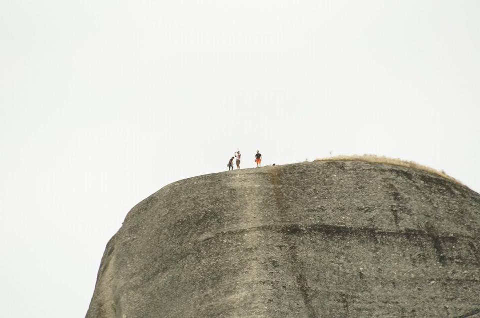 Ισπανοί Travel bloggers κατέκλυσαν τα Μετέωρα -Αφωνοι από το τοπίο και την ατμόσφαιρα [εικόνες & βίντεο] | iefimerida.gr 3