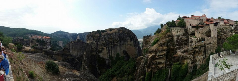 Ισπανοί Travel bloggers κατέκλυσαν τα Μετέωρα -Αφωνοι από το τοπίο και την ατμόσφαιρα [εικόνες & βίντεο] | iefimerida.gr 0