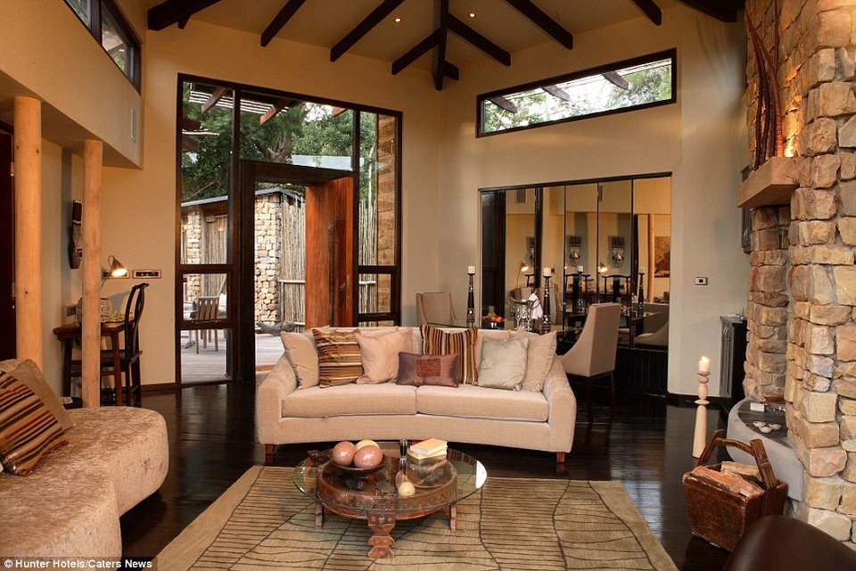 Πολυτελές ξενοδοχείο σε δενδρόσπιτο με τζάκι και πισίνα κοστίζει 600 λίρες τη βραδιά [εικόνες] | iefimerida.gr 9