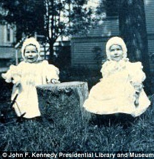 Ο Ερνεστ Χέμινγουεϊ μεγάλωσε σαν κοριτσάκι: Η μητέρα του τον έντυνε όπως την αδελφή του [εικόνες] | iefimerida.gr 7