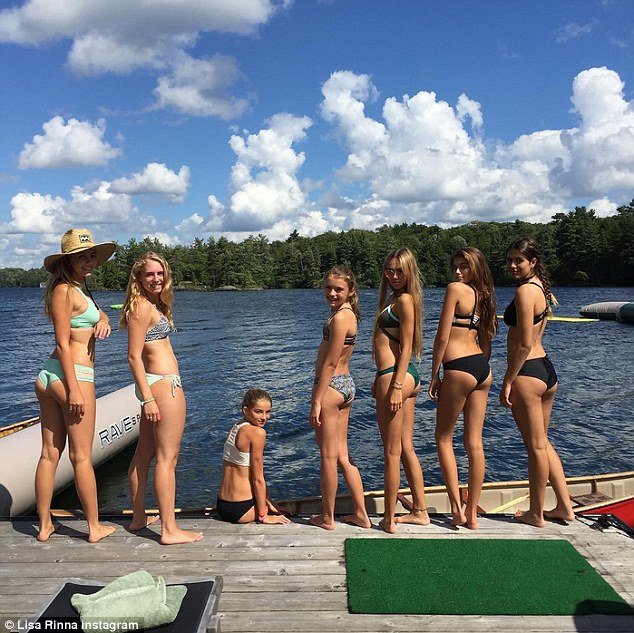 Τι πραγματικά τρώνε τα μοντέλα: Η Σίντι Κρόφορντ ανοίγει το ψυγείο της [εικόνες] | iefimerida.gr 3