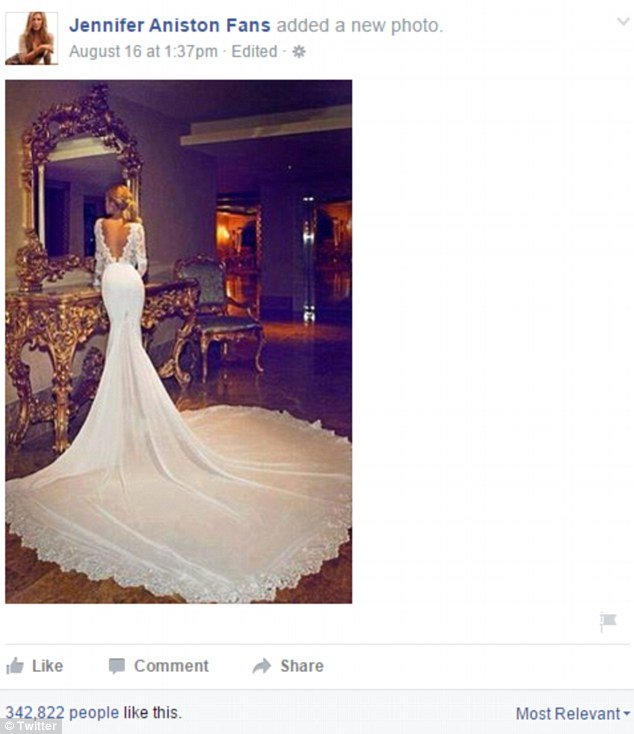 Είναι αυτό το νυφικό της Τζένιφερ Ανιστον: Ριάλιτι το αποκάλυψε κατά λάθος 4 μήνες πριν το γάμο [εικόνες] | iefimerida.gr 2