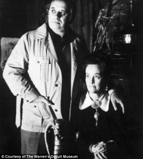 Το μουσείο του τρόμου: Κυνηγοί φαντασμάτων συλλέγουν «δαιμονισμένα» αντικείμενα [εικόνες] | iefimerida.gr 1