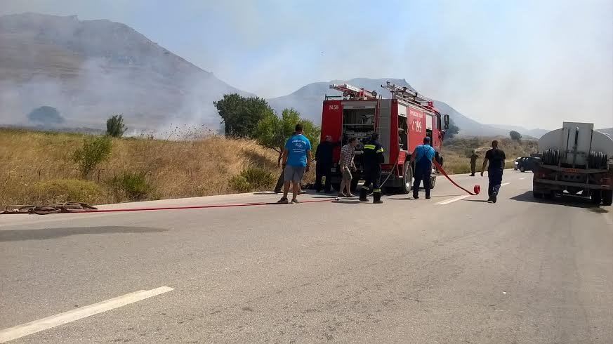 Πυρκαγιά στη Μύρινα της Λήμνου [εικόνες] | iefimerida.gr 1