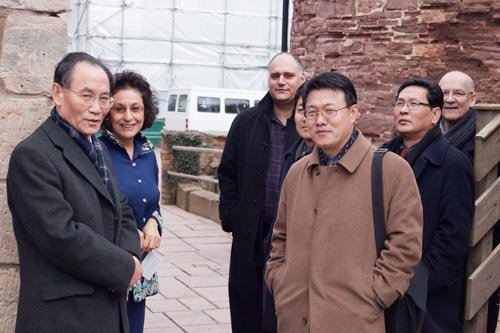 Πήγε να σπουδάσει στη Βόρεια Κορέα –Τα απίστευτα που του συνέβησαν τα έγραψε στον Guardian [εικόνες] | iefimerida.gr 2