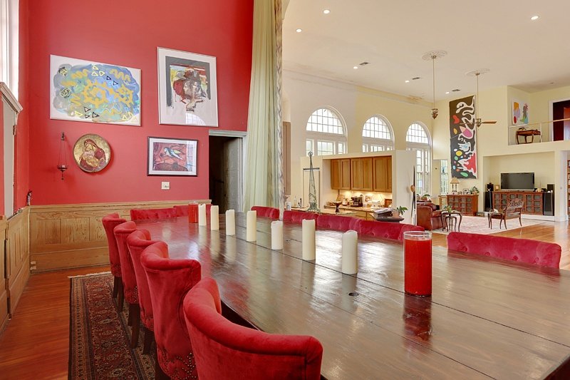 H πολυτελής έπαυλη της Beyonce στη Νέα Ορλεάνη -Η οικία του 1925 που θυμίζει εκκλησία [εικόνες] | iefimerida.gr 8