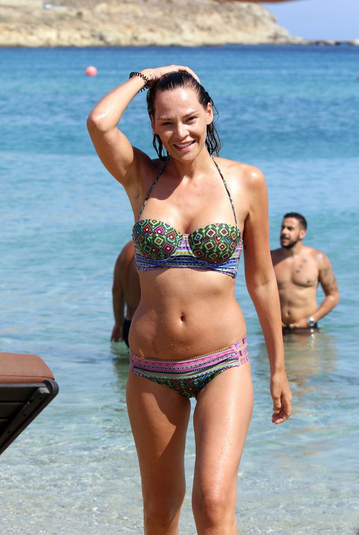 Η Υβόννη Μπόσνιακ χωρίς ρετούς 6 μήνες μετά τον τοκετό [εικόνες] | iefimerida.gr 2